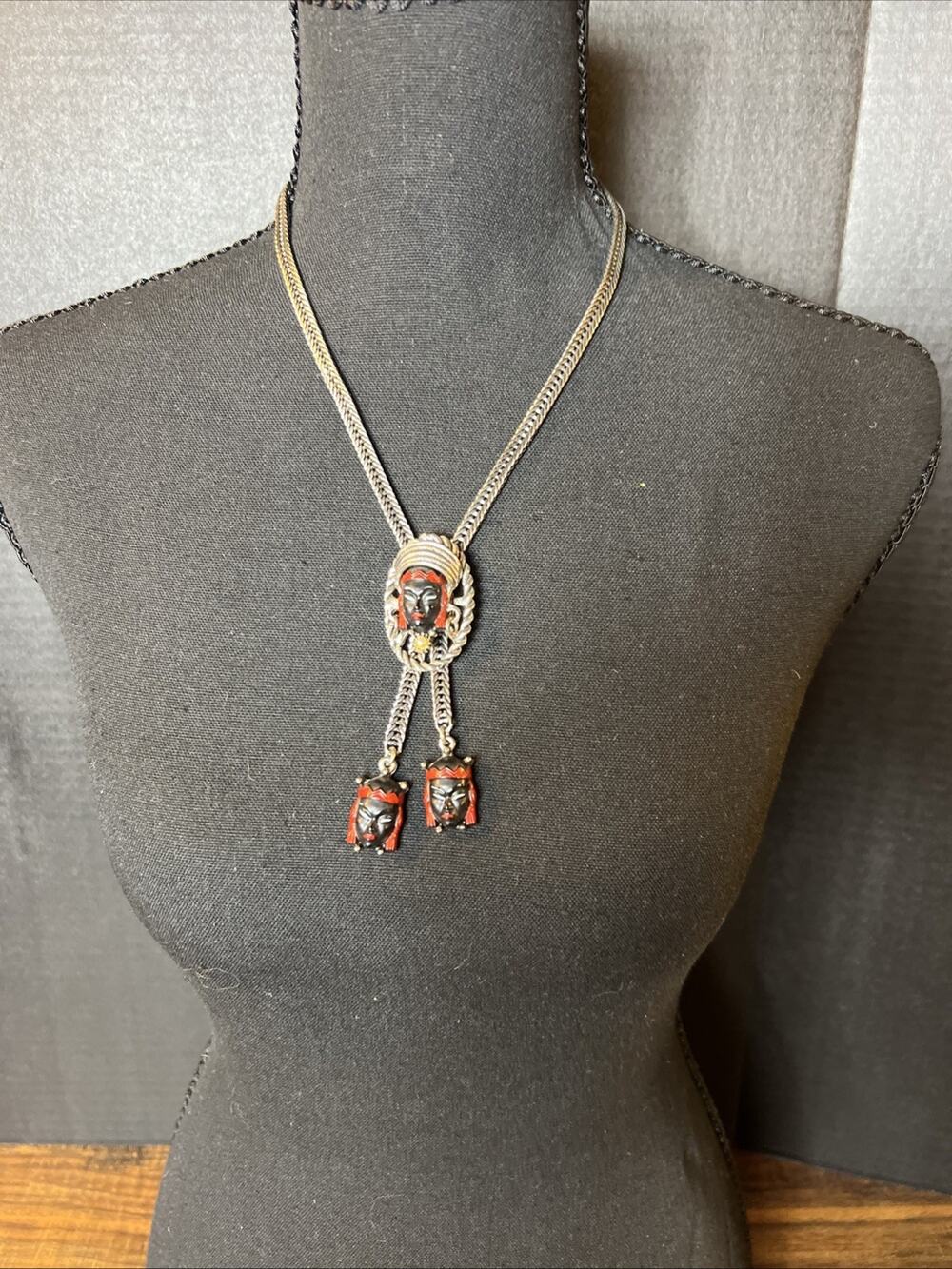 Vintage 50's Selro Selini ASIAN Princess Silver Tone NECKLACE Bolo necklace